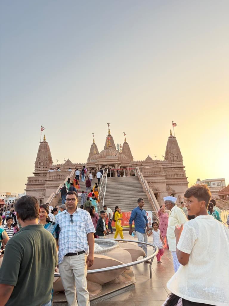Pune Swaminarayan Mandir Cab